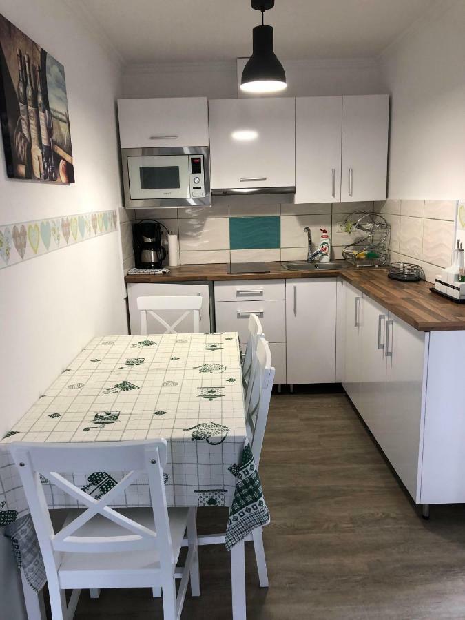 Laura-Haus Appartement Vonyarcvashegy Buitenkant foto